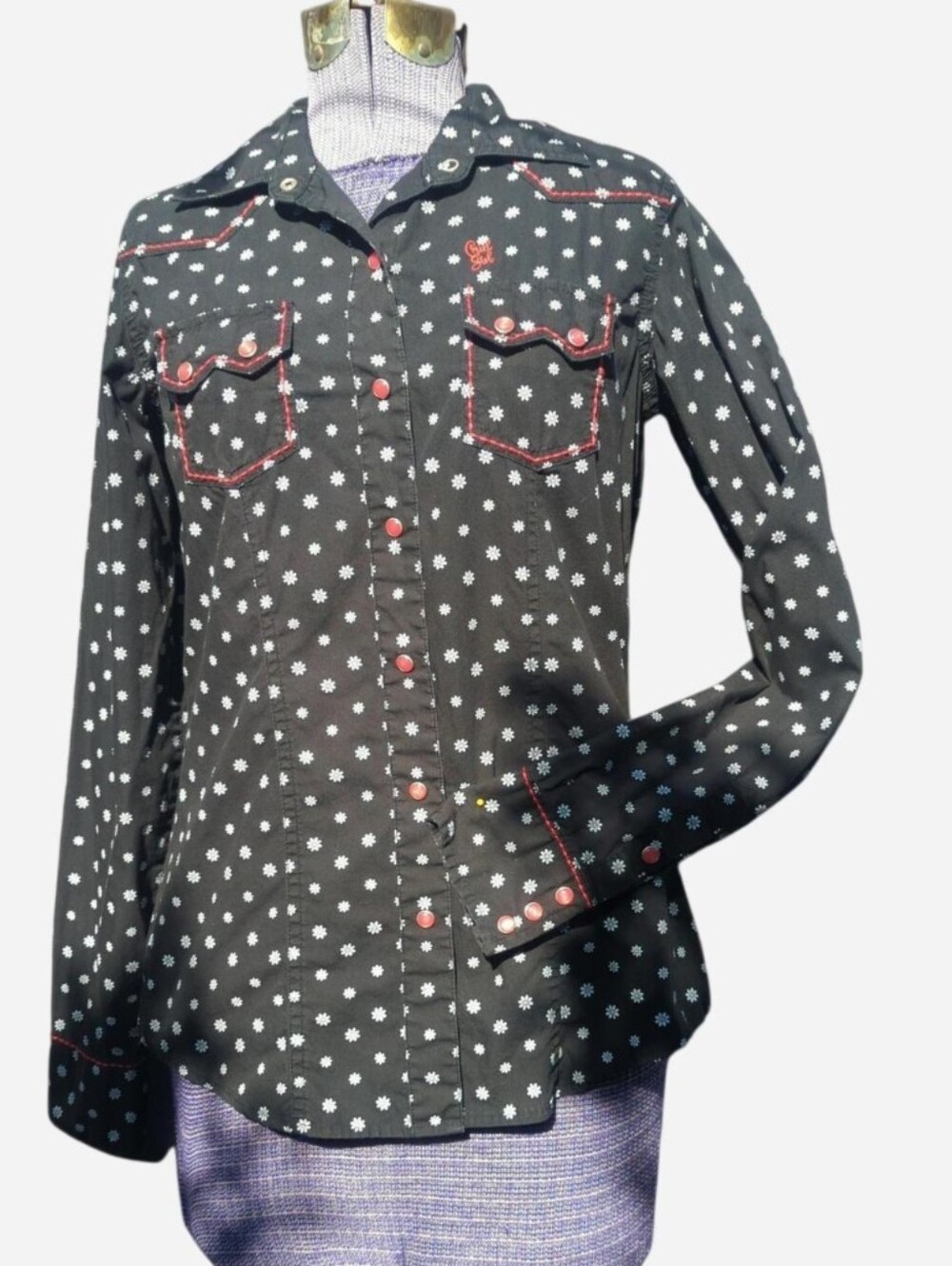 Women's Cruel Girl Black Western Shirt with White Daisy Print  Red Accents Sz Sm